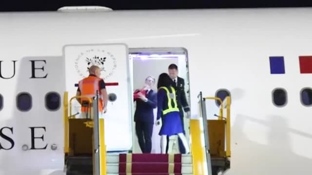 马克龙抵越南遭夫人“推脸”引揣测 总统否认夫妻不和