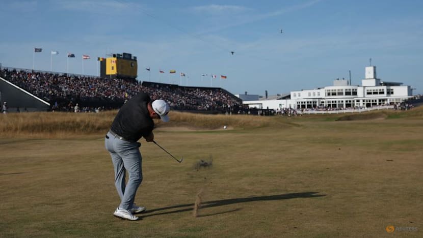 New Zealand's Fox wins British Open at final hole