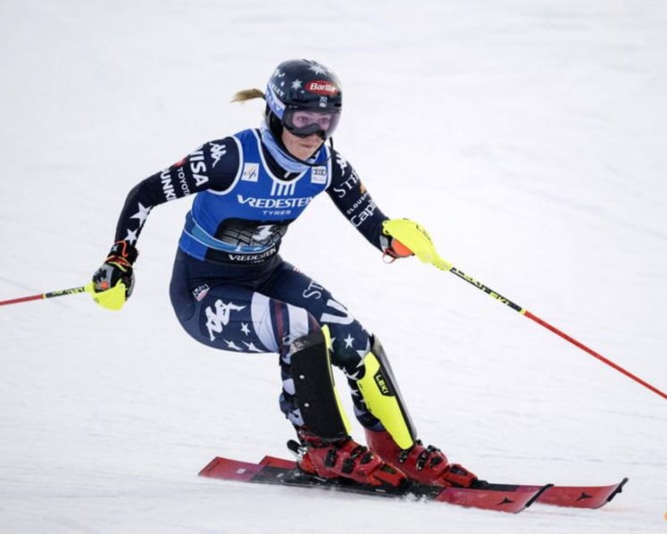Alpine skiing-Super Shiffrin blasts to slalom victory in Levi