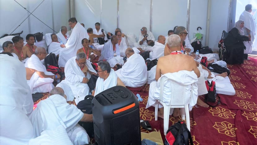 Haji 2023: Jemaah SG wukuf di Arafah; dalam keadaan selesa meski suhu cecah 44 darjah selsius