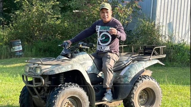马国饲养员照顾幼崽 遭大象刺胸腹当场毙命 
