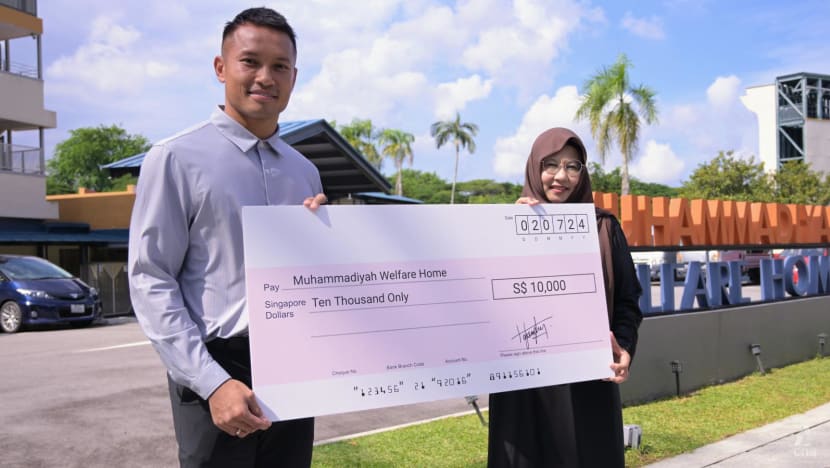 Singapore goalkeeper Hassan Sunny donates part of money from China fans to Muhammadiyah Welfare Home