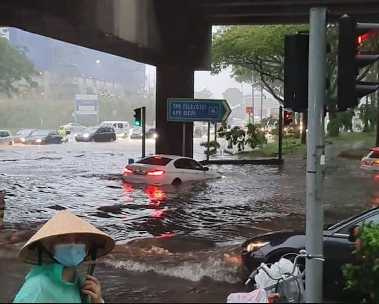 Firm fined S$17,000 for unauthorised drainage works that caused Pasir Ris flooding; project boss fined S$7,500
