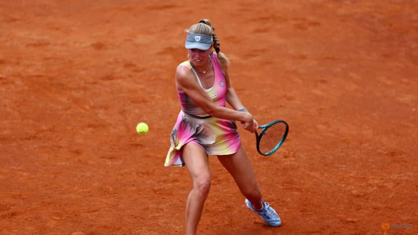 Frech stuns sixth-seed Andreeva, lucky loser Jabeur powers through