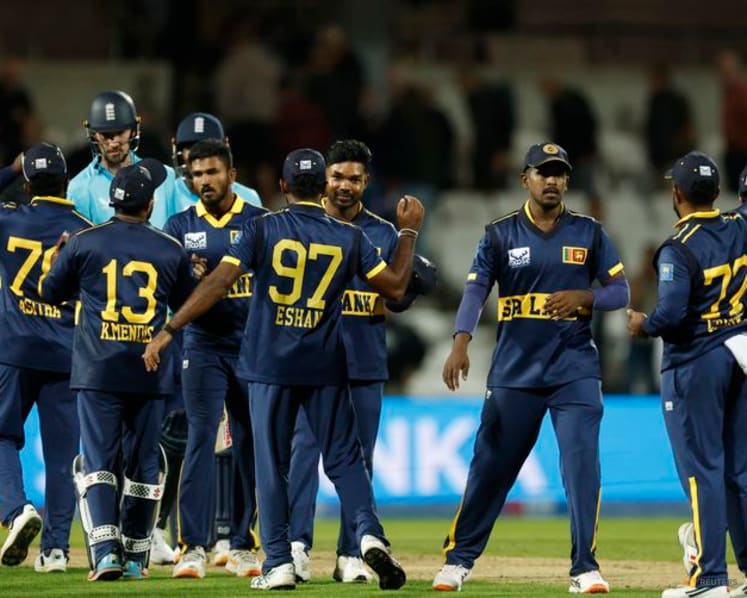Sri Lanka grab dramatic win over England to square series