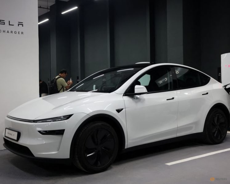 Tesla set for strong quarter fueled by rush to get expiring US EV tax credits