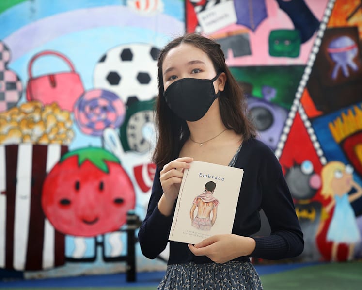 The power of a scar: Teenager opens up about suffering from uncommon scoliosis, writes book on ordeal