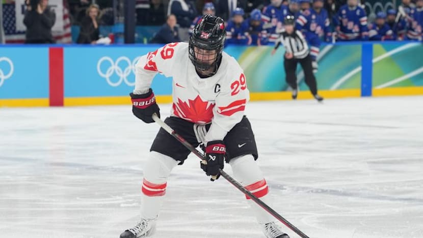 Ice hockey-Canada captain Poulin to undergo knee surgery for torn ACL and meniscus