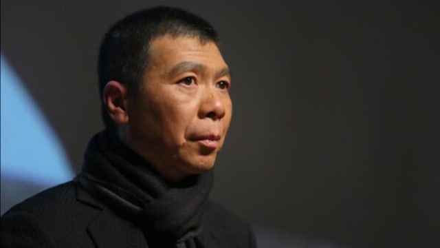 传中国名导冯小刚移民美国　微博内容全清空