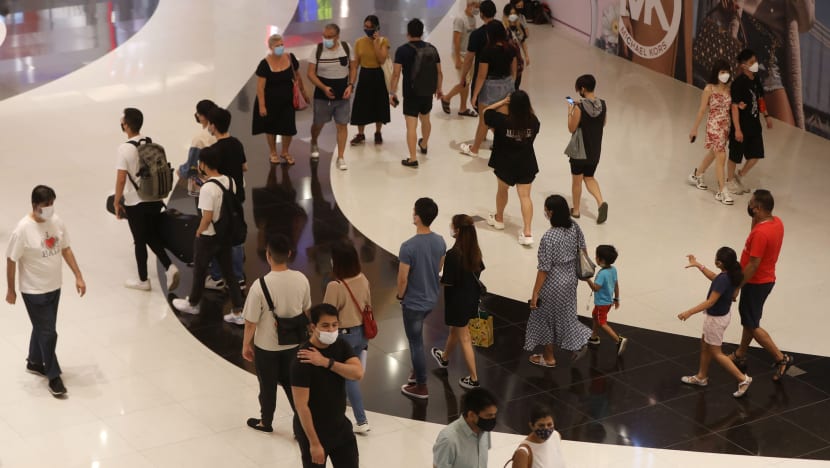 Singapore reports 10,686 new Covid-19 cases, 1 death