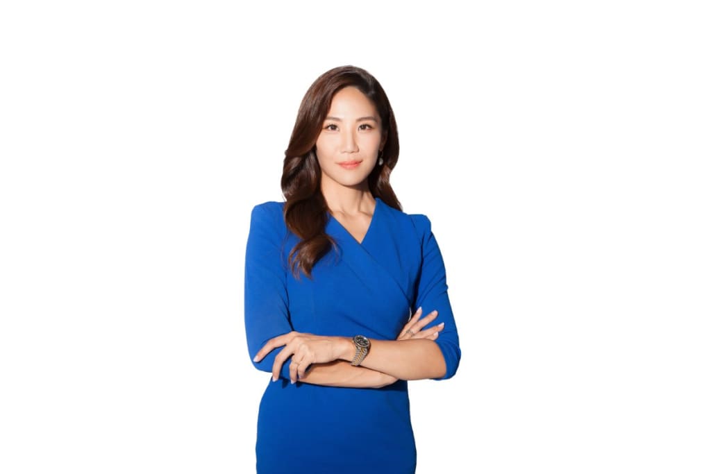 Julie Yoo Julie Yoo