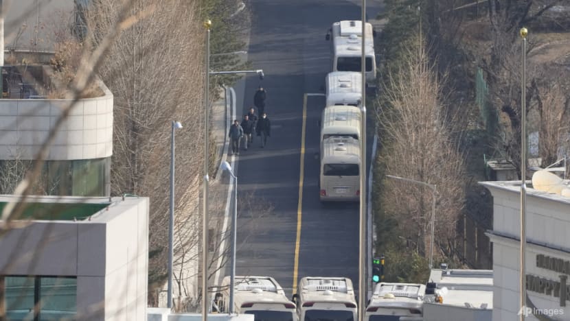 South Korea's Yoon faces second arrest attempt in fortified compound South Korea's Yoon faces second arrest attempt in fortified compound