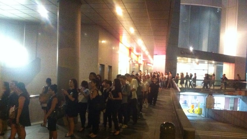 Thousands pay final respects to Mr Lee Kuan Yew