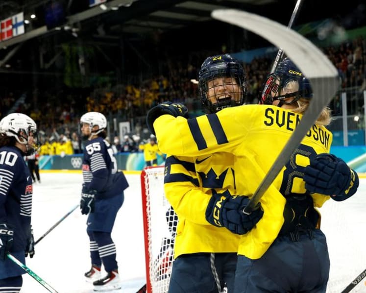 Ice Hockey-Top scorer Johansson and Sweden stay focused on group stage before medal hunt