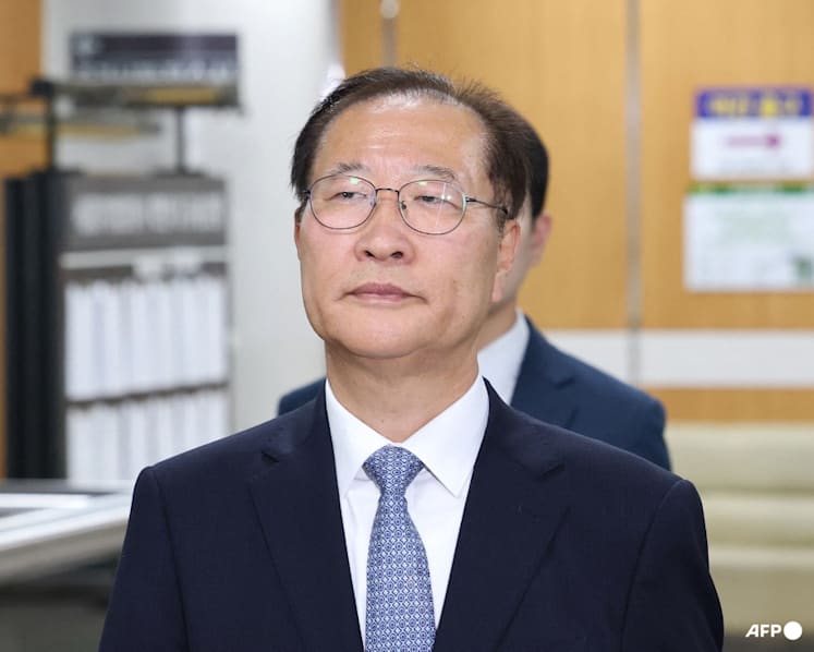 South Korea jails ex-justice minister for 25 years over martial law disaster