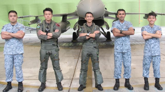 理解问答：客机受炸弹威胁　空军如何应对？