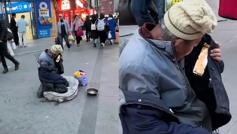 Begger Caught Binge-Watching Videos On Phone & Begging At The Same Time Begger Caught Binge-Watching Videos On Phone & Begging At The Same Time