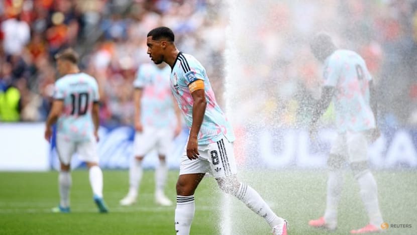 More water, less flow? Hydration breaks fuel debate as game rhythm put to the test