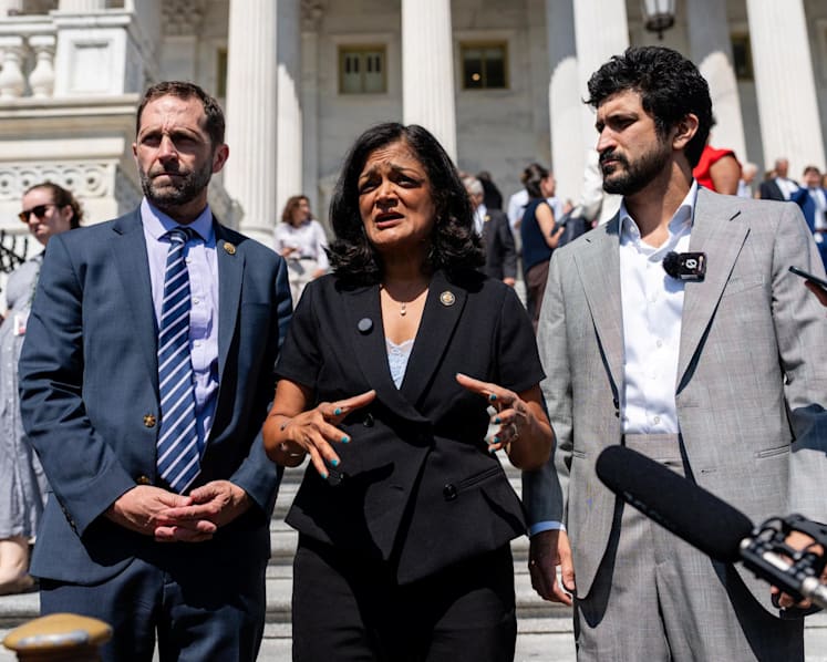 US House passes symbolic Iran war rebuke to Trump US House passes symbolic Iran war rebuke to Trump