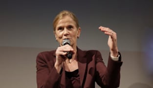 FIFA mandates female coaches in their women's competitions