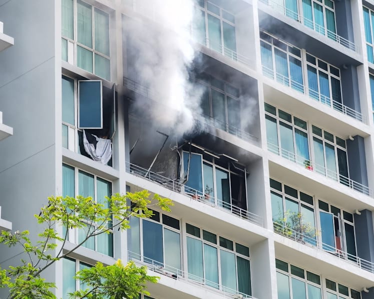 Fire breaks out in Sengkang condo bedroom; 20 people evacuated, no one hurt