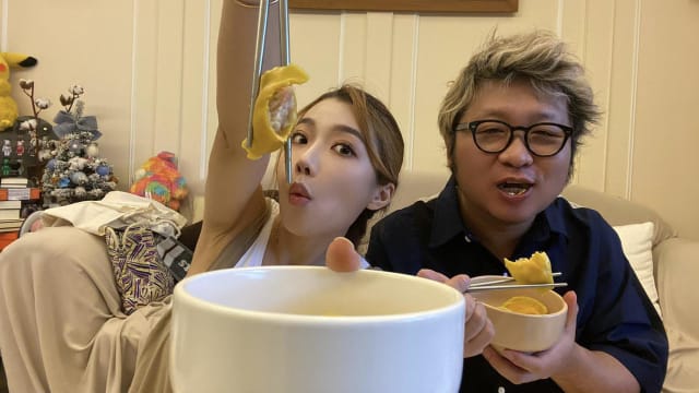 自曝曾大吵一架　依依揭要和纳豆分手的原因