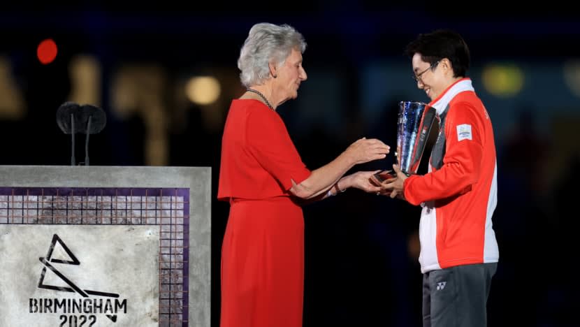 Feng Tianwei becomes first Singaporean to win outstanding athlete award at Commonwealth Games