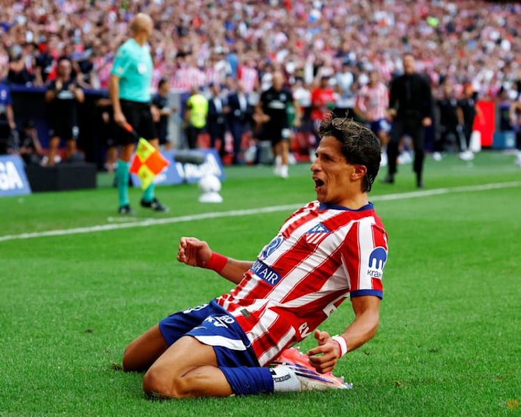 Giuliano rescues Atletico as Alvarez jeered in Villarreal draw