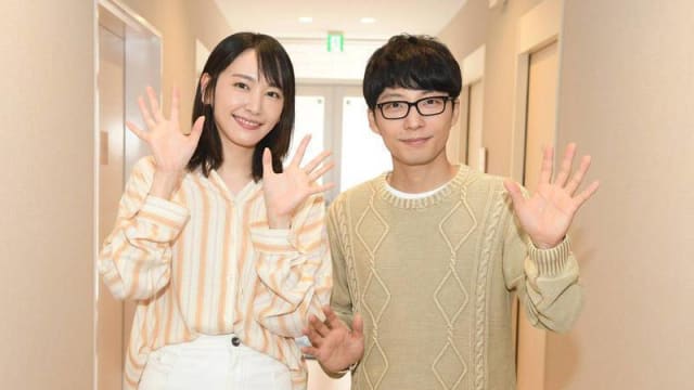 星野源罕见曝闺房情趣　新垣结衣男粉们崩溃：我不听