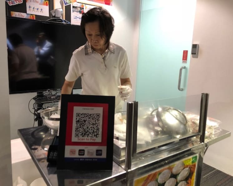 Seven banks to allow NETS QR code payments at hawker centres, food stalls