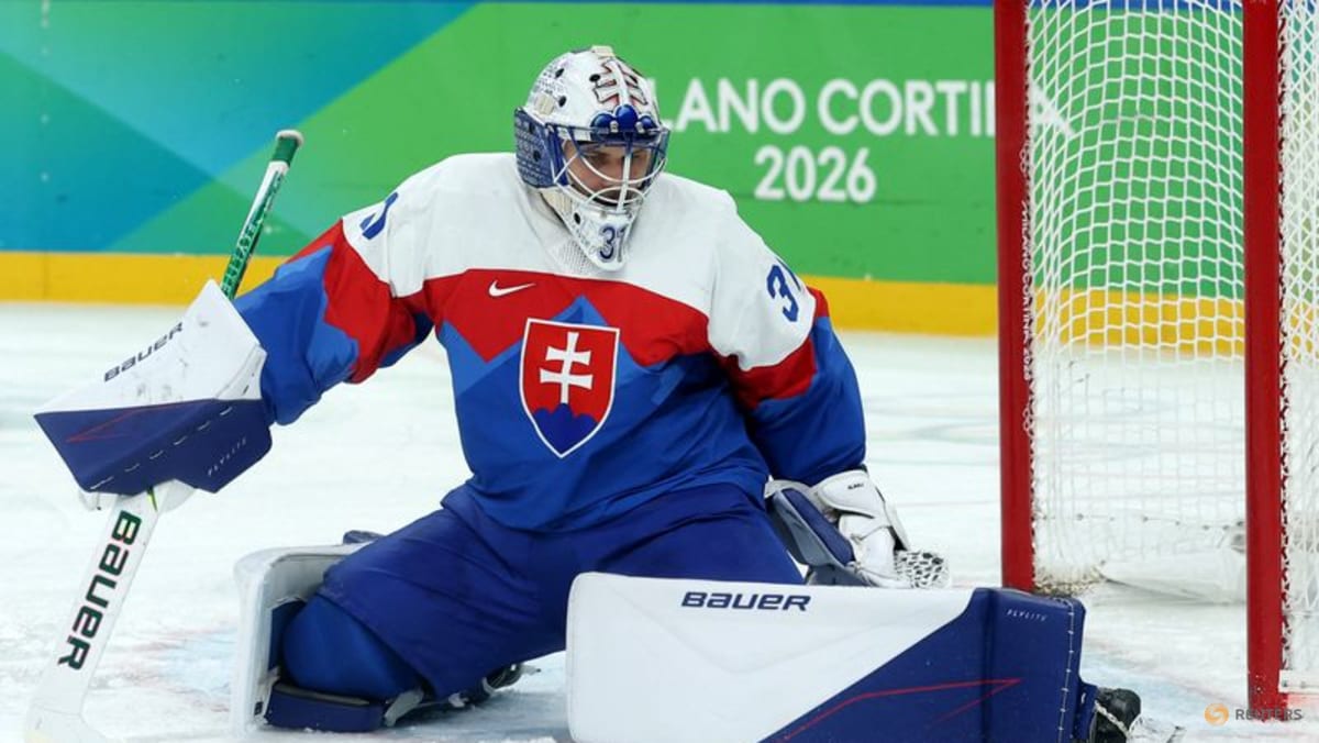 Ice hockey-Slovakia to take small comforts from US loss into bronze medal game