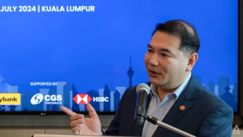 Pengeluaran minyak, gas Malaysia jatuh 50% sejak 10 tahun lalu