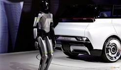 Geely's Caocao to deploy thousands of fully customised robotaxis in 2027