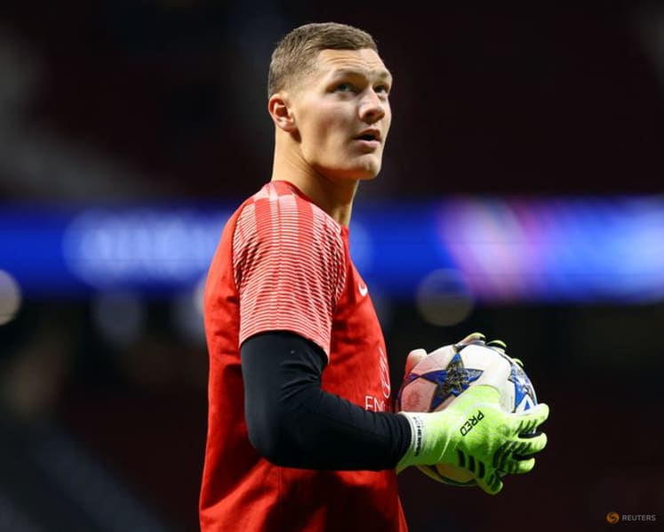 Ipswich sign Dutch goalkeeper Scherpen