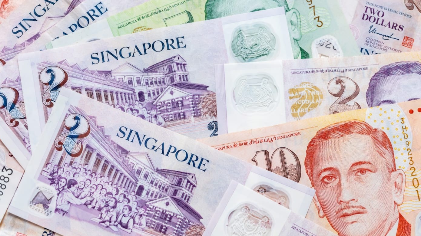 经济不明朗银行下调定期存款利率- 8world