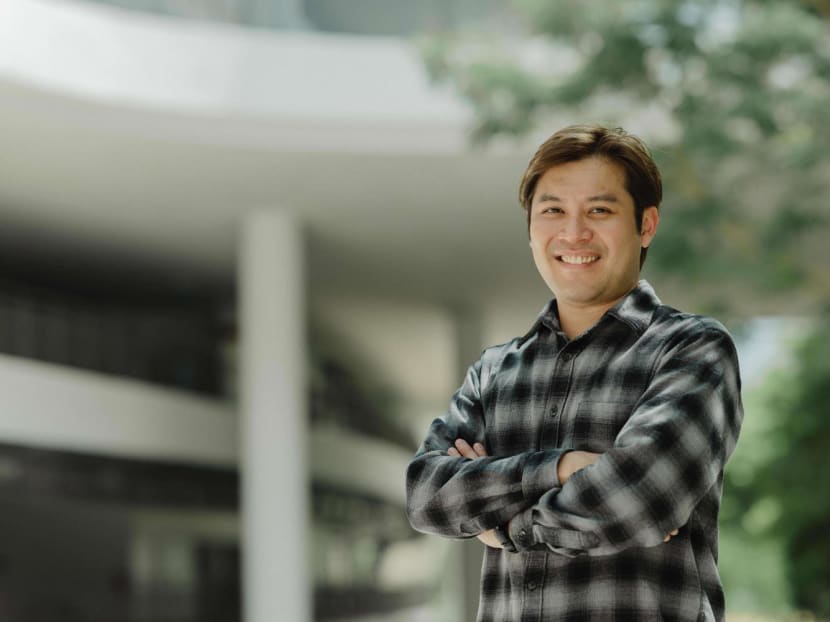 Gen Y Speaks writer Ryan Goh, who writes about turning his life around with the help of his mentors during his youth, and how he gives back by volunteering to mentor youths in his job at DBS Bank.  