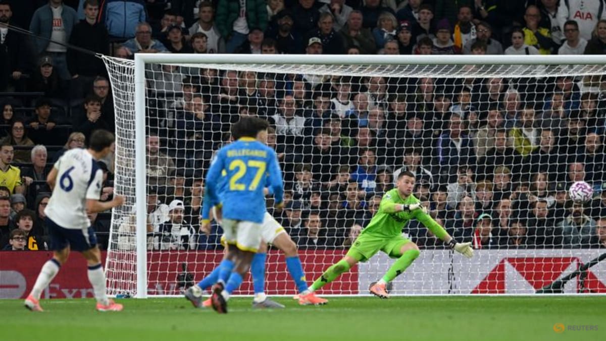 Wolves earn first point of season but denied win by last-gasp Tottenham equaliser