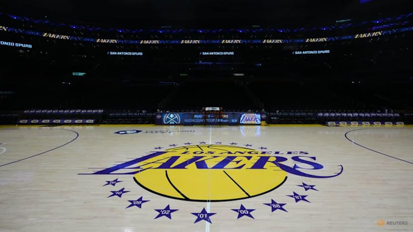 NBA-'Championship or bust': Lakers fans brimming with belief at season opener