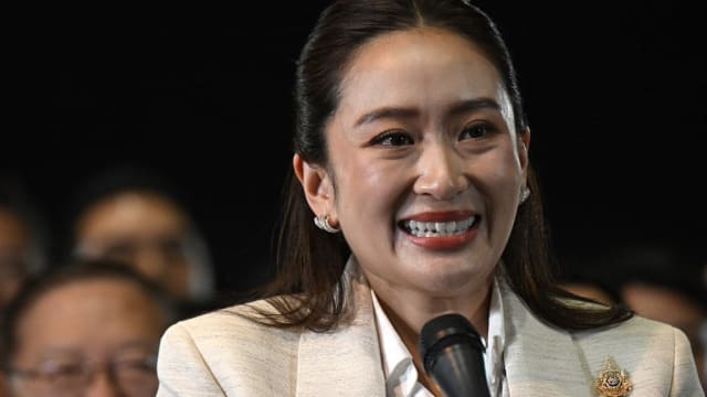 【新闻人物】家族里第四位领导人 认识泰国最年轻首相佩通坦