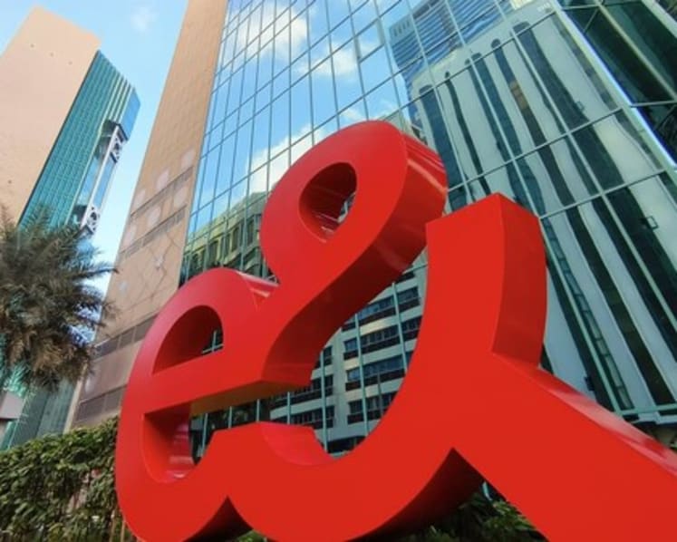 e& Announces USD 5.95 Billion Sale of Vodafone Investment