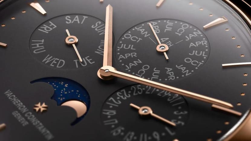 What are calendar watches?