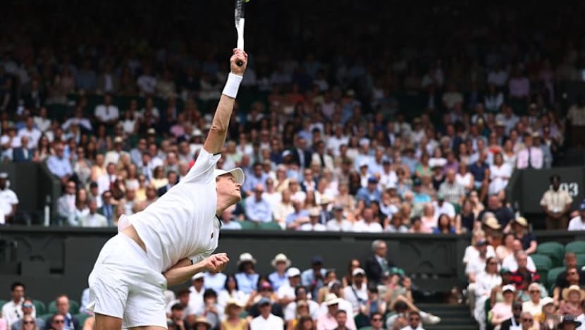 Stretched Sinner overcomes Kecmanovic to begin Wimbledon title defence