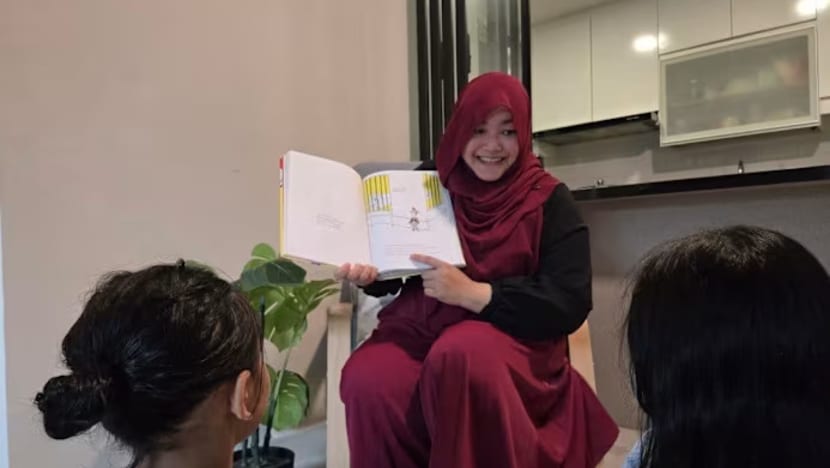 Ibu rumah tangga ini meluangkan 3 jam tiap pagi untuk menulis novel perdana – lalu memenangi penghargaan bergengsi