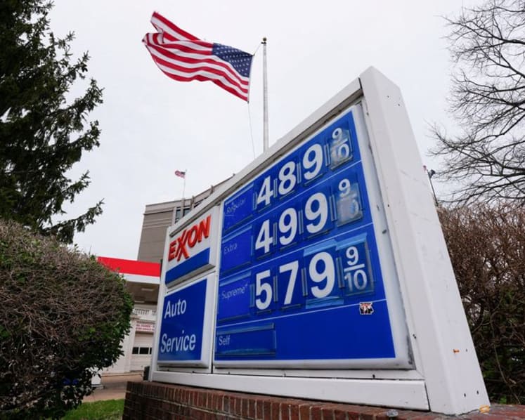 US average diesel prices cross $5 a gallon as Middle East War tests global economy