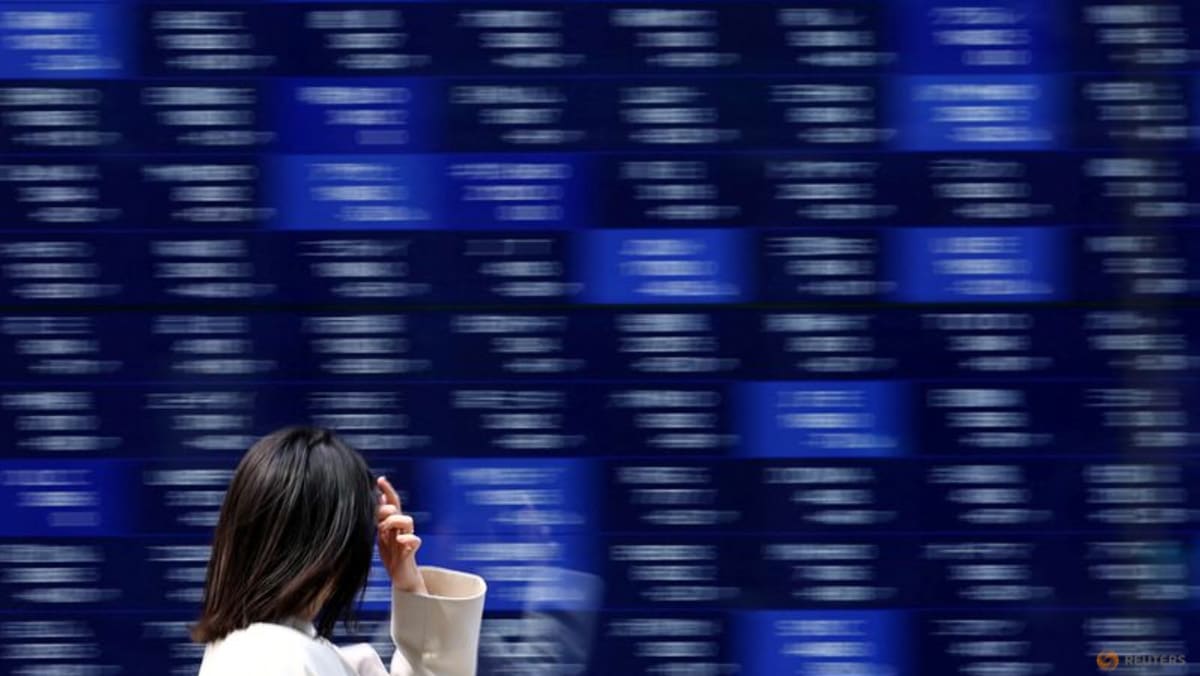 Asia fights drag from Wall St as US assets buckle - Channel News Asia (Picture 1)