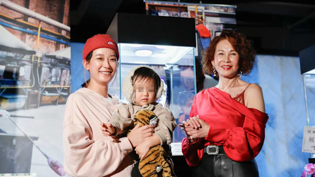 孟耿如远走英国会否复出演戏？干妈周丹薇这样说……