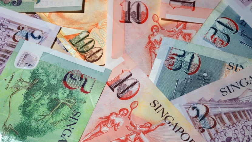 S$400,000 in seized cash confiscated from money courier who didn't declare S$3m when entering Singapore on 2 trips S$400,000 in seized cash confiscated from money courier who didn't declare S$3m when entering Singapore on 2 trips
