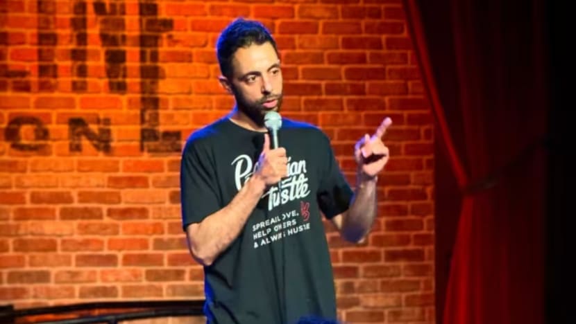 Arahan POFMA dikeluarkan terhadap pelawak Amerika Sammy Obeid