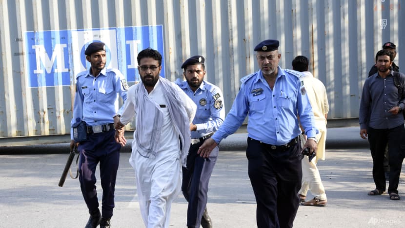 Pakistan police clash with supporters of former PM Khan in Islamabad Pakistan police clash with supporters of former PM Khan in Islamabad