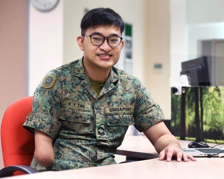 This young man lost his arm and could be exempted from NS. He chose to serve anyway